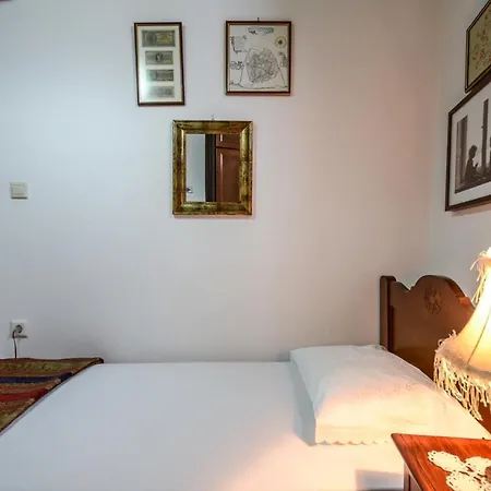 Traditional Castle House Holiday home